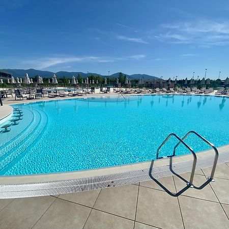 Kings' Valley Medical & Spa Hotel Казанлык Экстерьер фото The swimming pool at the complex