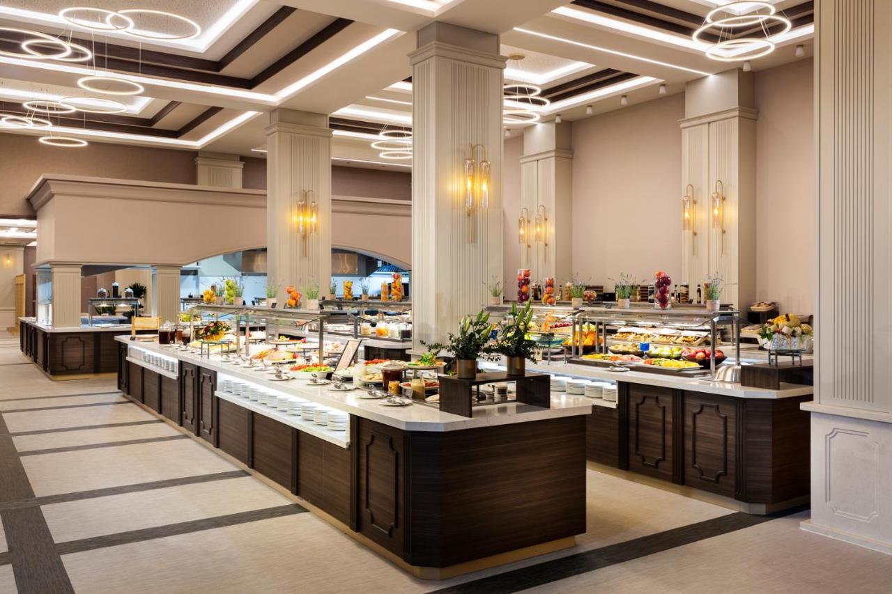 Kings' Valley Medical & Spa Hotel Казанлык Экстерьер фото The buffet at the Grand Hyatt Hotel, Amman, Jordan