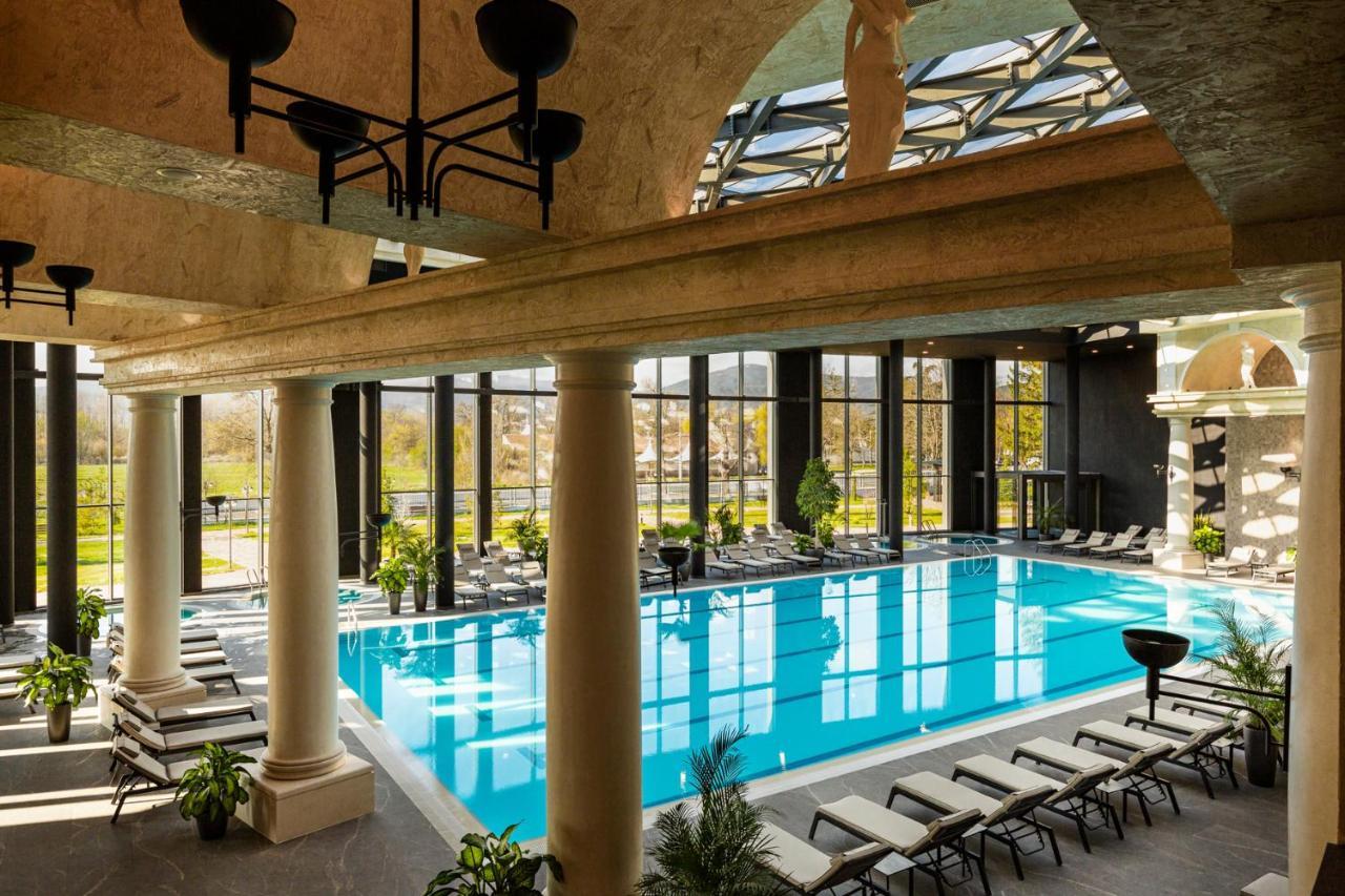 Kings' Valley Medical & Spa Hotel Казанлык Экстерьер фото The thermal pool