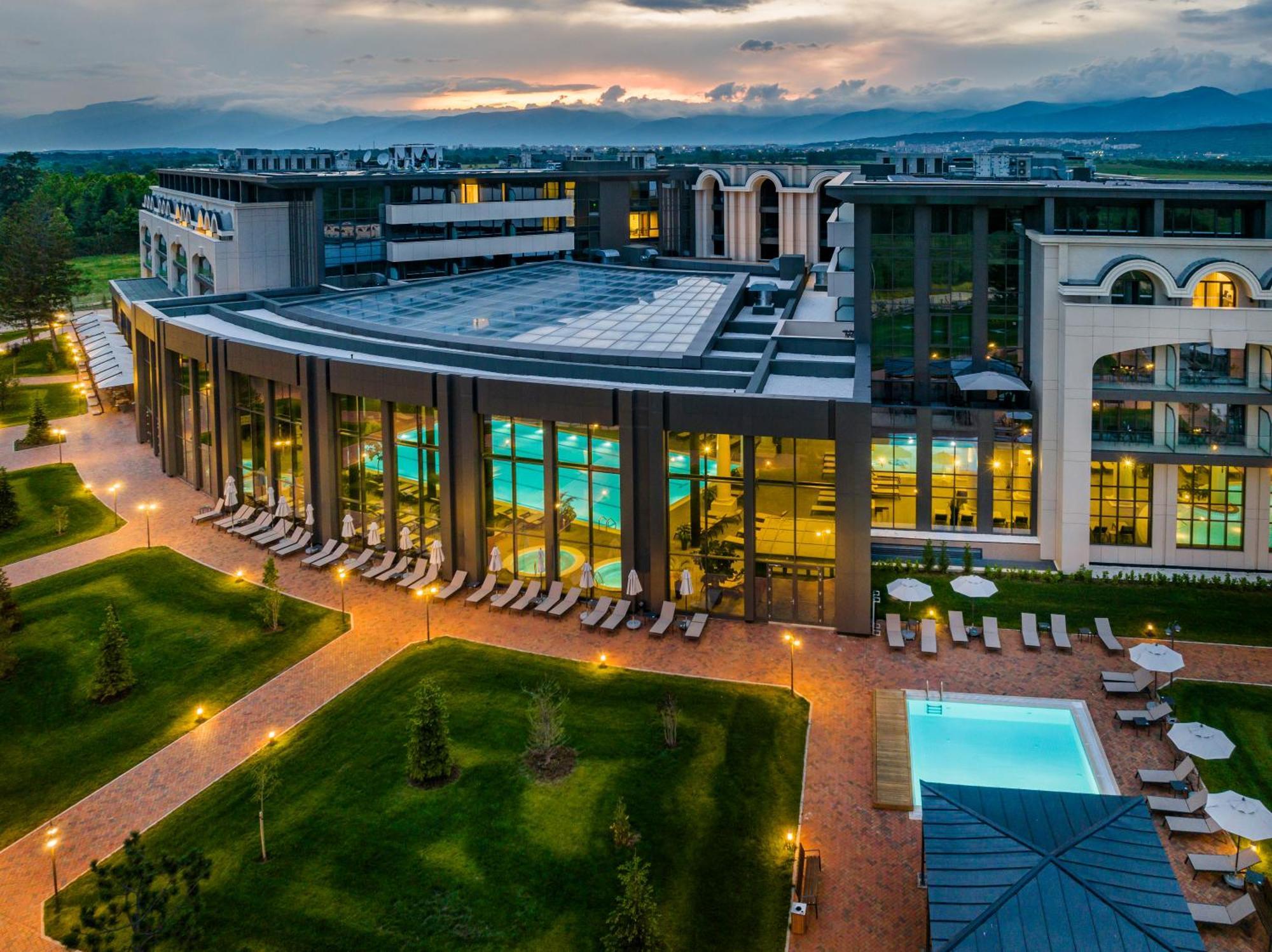 Kings' Valley Medical & Spa Hotel Казанлык Экстерьер фото