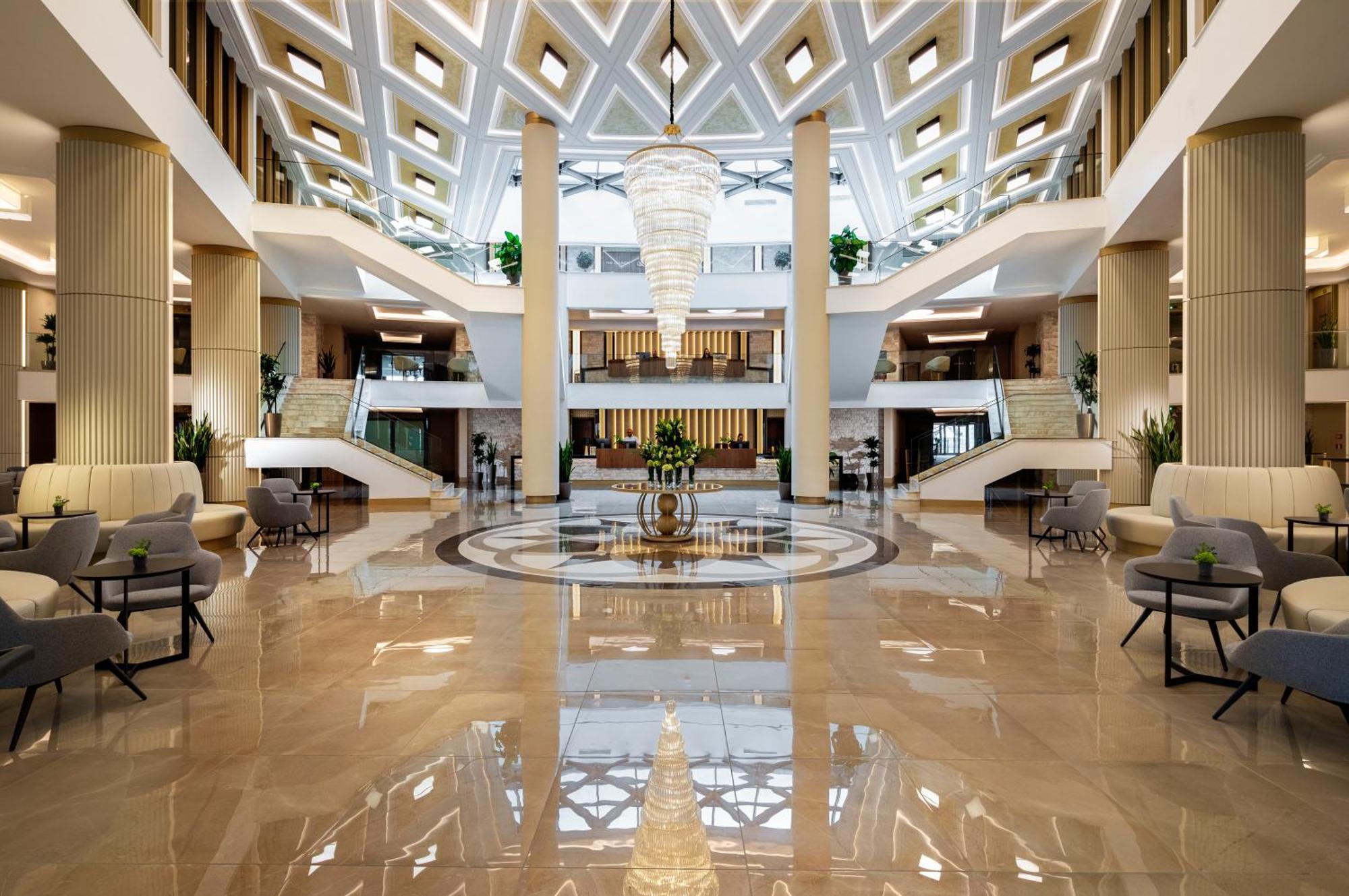Kings' Valley Medical & Spa Hotel Казанлык Экстерьер фото Lobby